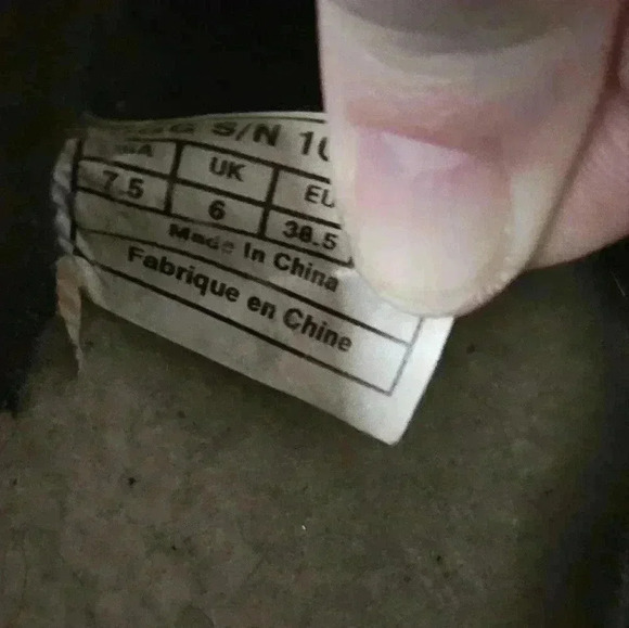 UGG women's Haylie Brown loafer Duck shoe.  Genuine Leather. Size 7.5. - Picture 3 of 10